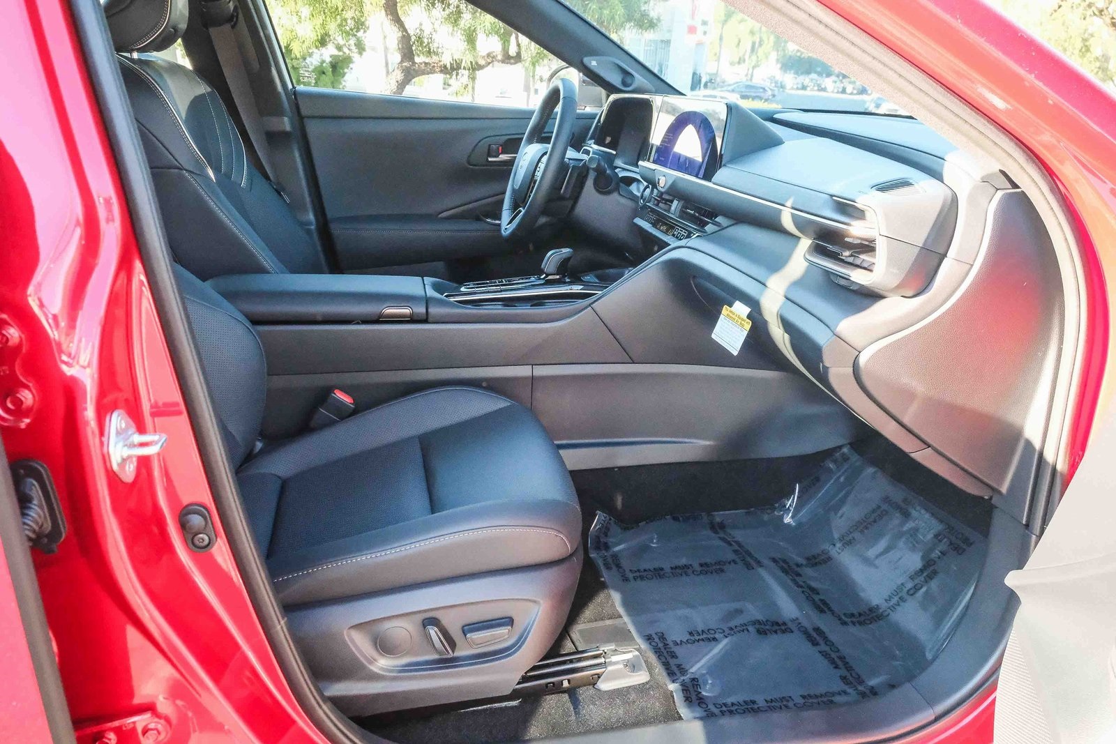 2025 Toyota Crown Signia Limited photo 16
