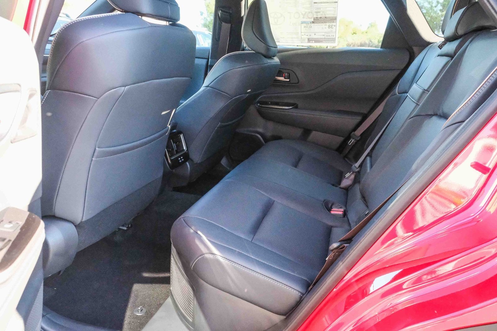 2025 Toyota Crown Signia Limited photo 17