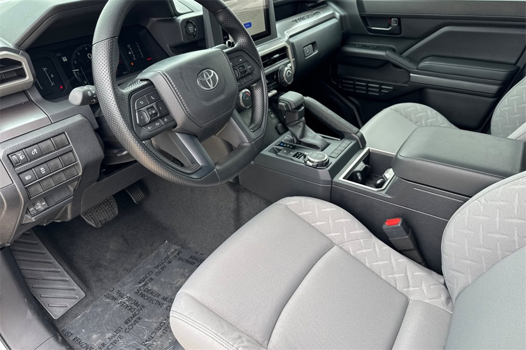 2025 Toyota Tacoma SR5 Double Cab photo 9