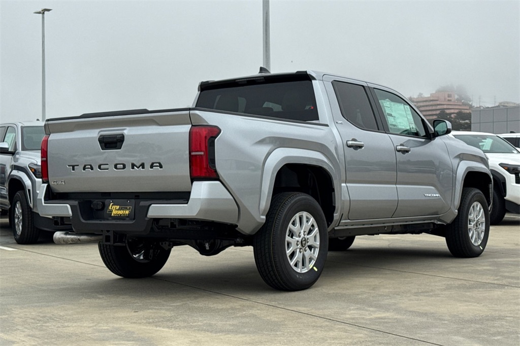 2025 Toyota Tacoma SR5 Double Cab photo 3
