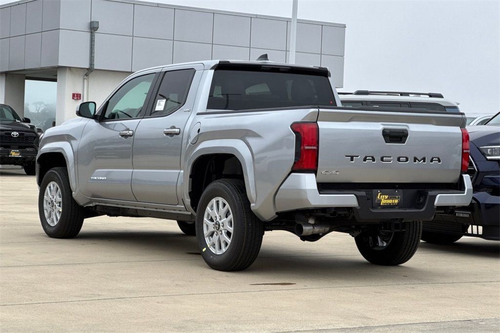 2025 Toyota Tacoma SR5 Double Cab photo 5