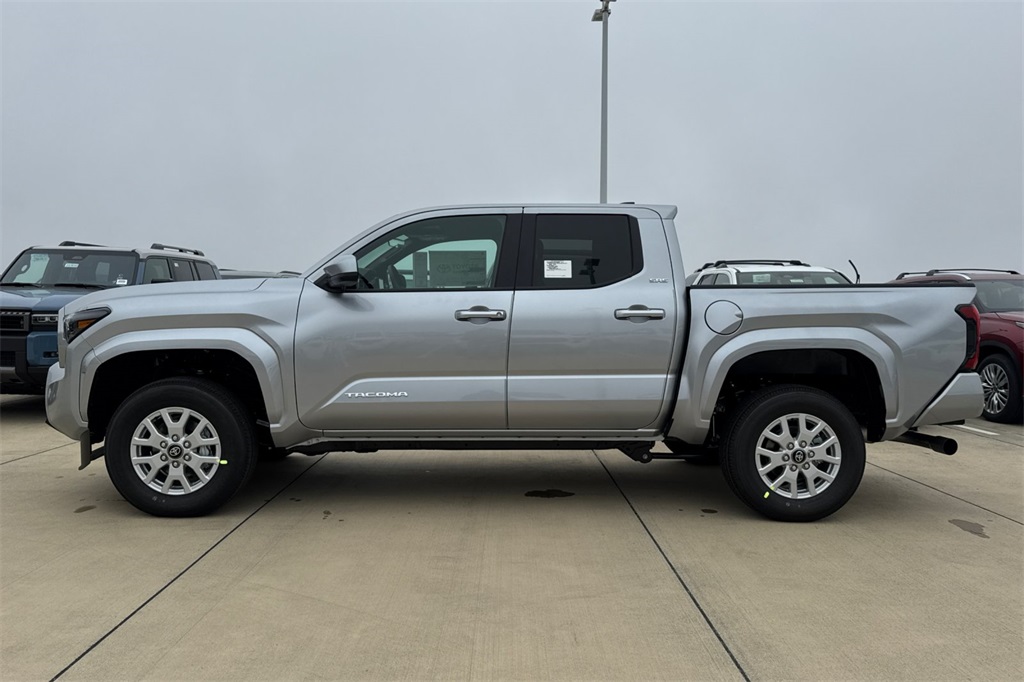 2025 Toyota Tacoma SR5 Double Cab photo 6
