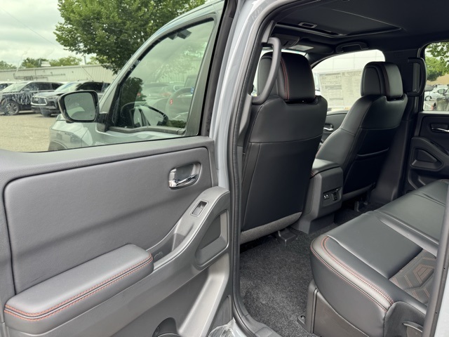 New 2025 Nissan Frontier Short Bed,Crew Cab Pickup