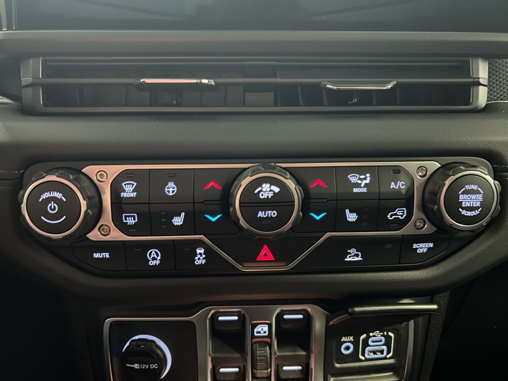 new 2026 Jeep Gladiator car, priced at $57,180