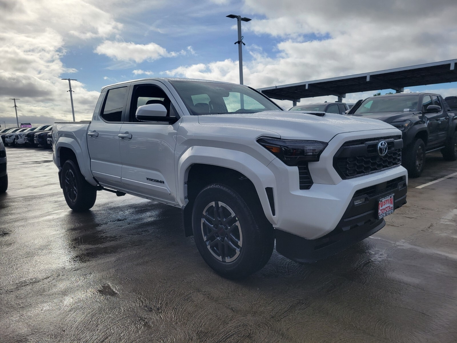 2025 Toyota Tacoma TRD Sport Double Cab photo 2