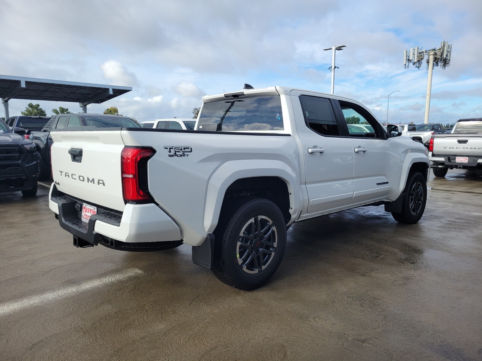 2025 Toyota Tacoma TRD Sport Double Cab photo 3