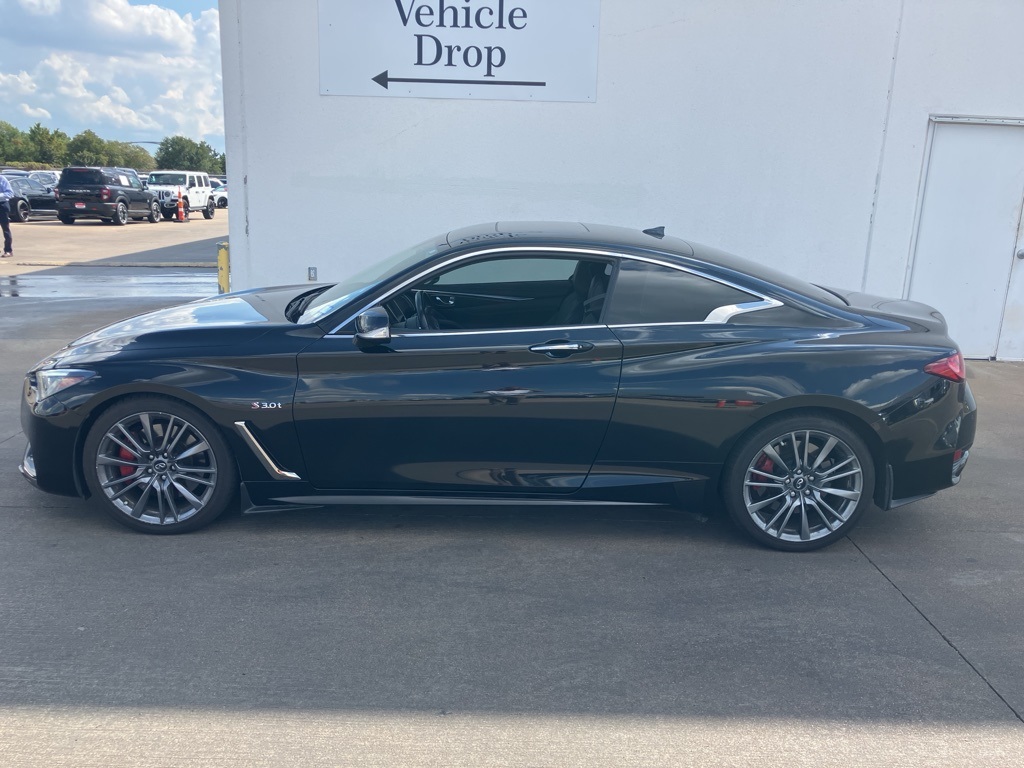 2017 Infiniti Q60 Red Sport 400 photo 2