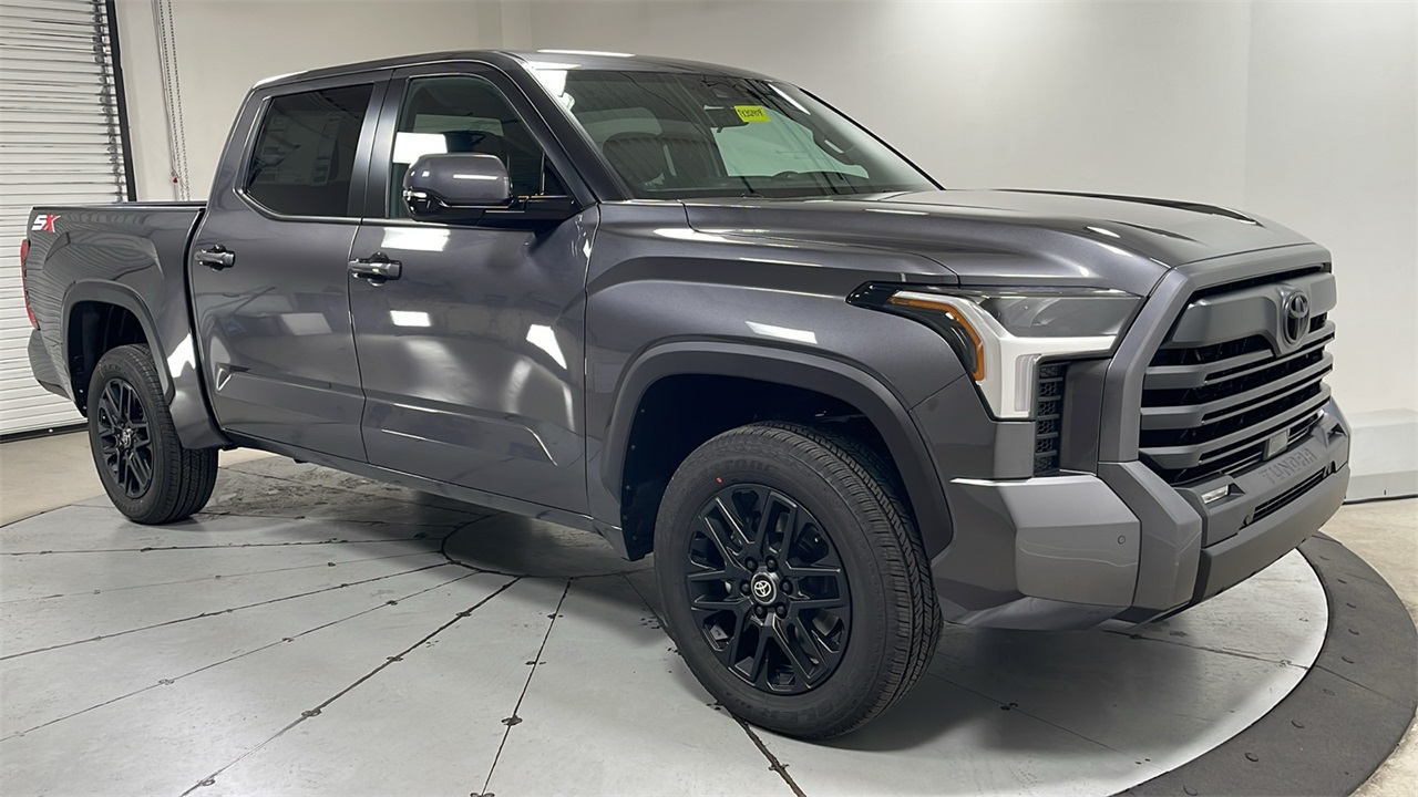 2026 Toyota Tundra SR5 CrewMax photo 3