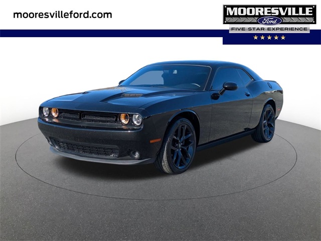 2020 Dodge Challenger SXT's photo