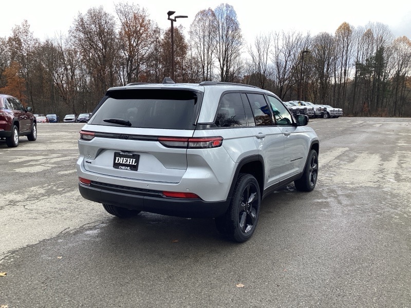 2025 Jeep Grand Cherokee Altitude X photo 2