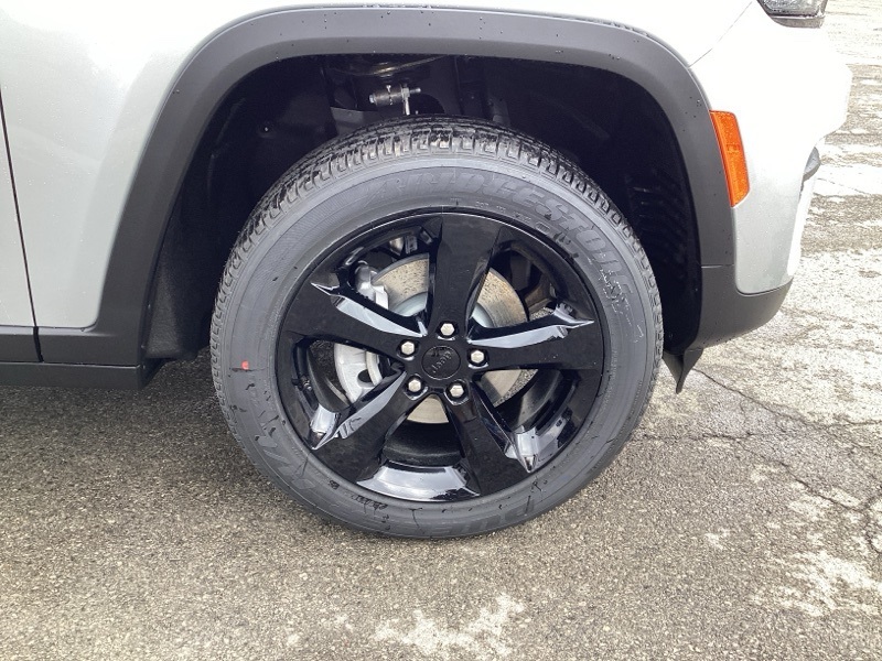 2025 Jeep Grand Cherokee Altitude X photo 4