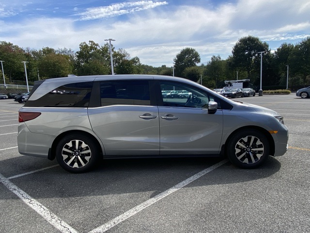 new 2026 Honda Odyssey car, priced at $42,076