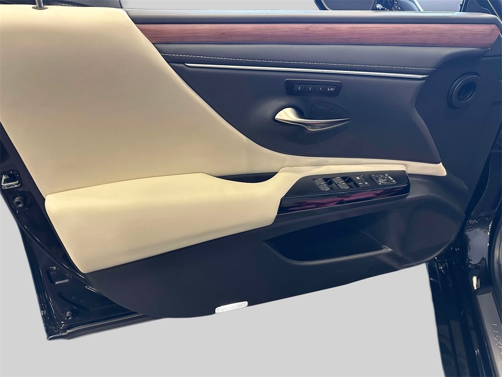 new 2025 Lexus ES car, priced at $50,229