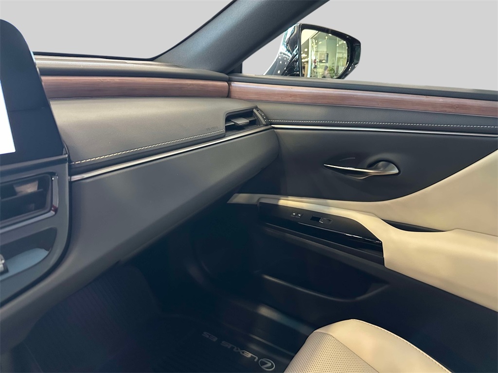 new 2025 Lexus ES car, priced at $50,229