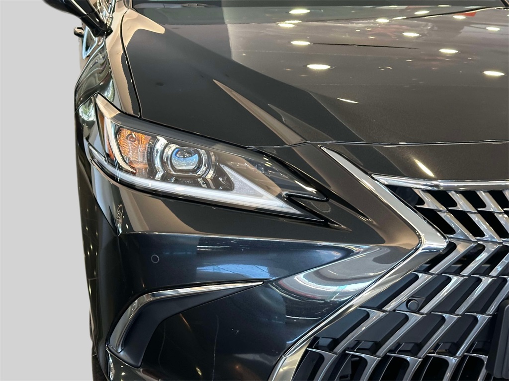 new 2025 Lexus ES car, priced at $50,229