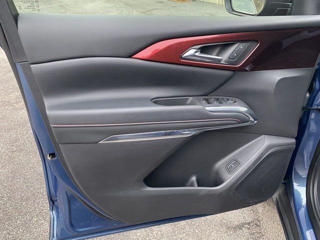 used 2024 Chevrolet Traverse car, priced at $39,995