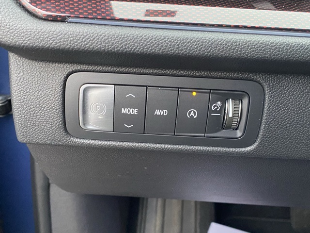 used 2024 Chevrolet Traverse car, priced at $39,995