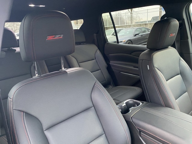 used 2024 Chevrolet Traverse car, priced at $39,995