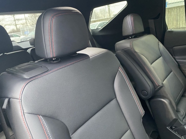 used 2024 Chevrolet Traverse car, priced at $39,995