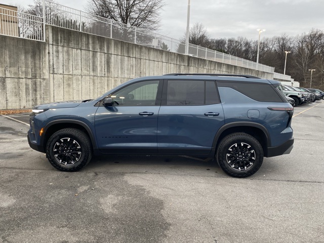 used 2024 Chevrolet Traverse car, priced at $39,995