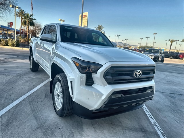 2025 Toyota Tacoma SR5 Double Cab photo 3
