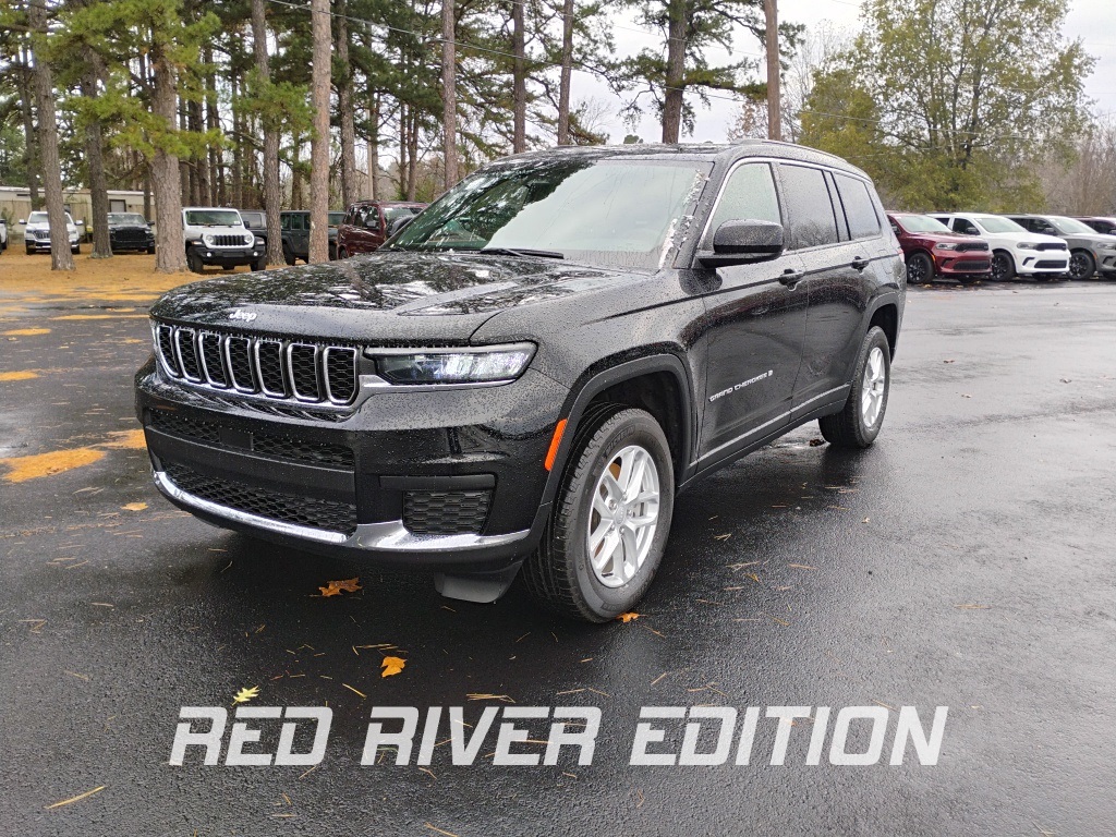 2025 Jeep Grand Cherokee L Laredo's photo