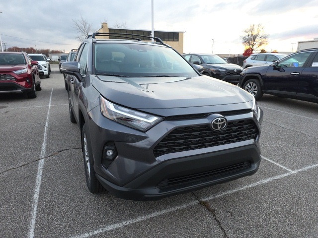 2025 Toyota RAV4 XLE Premium's photo