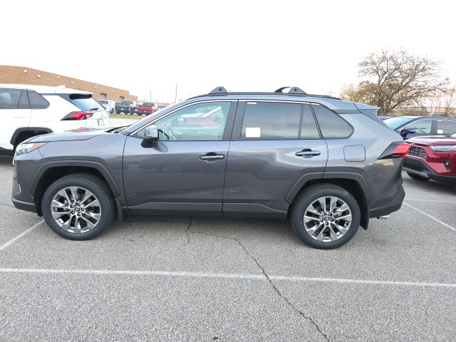 2025 Toyota RAV4 XLE Premium photo 4