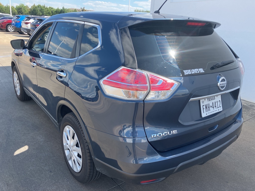 2015 Nissan Rogue S photo 3