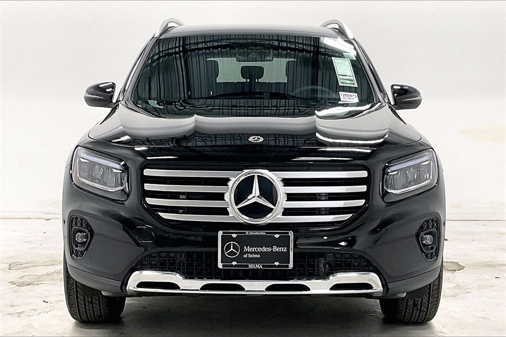 2025 Mercedes Benz GLB 250 4MATIC photo 2