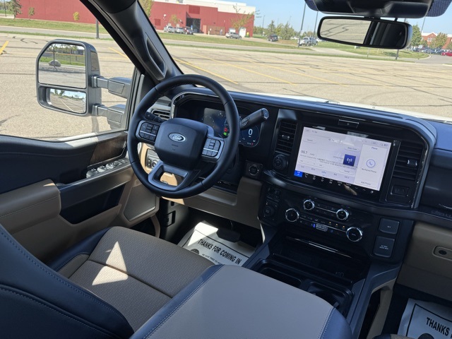 2026 Ford Super Duty F-350 SRW LARIAT