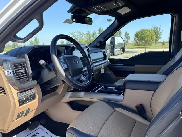 2026 Ford Super Duty F-350 SRW LARIAT