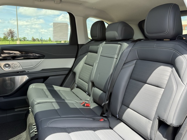 2025 Lincoln Nautilus Hybrid Reserve