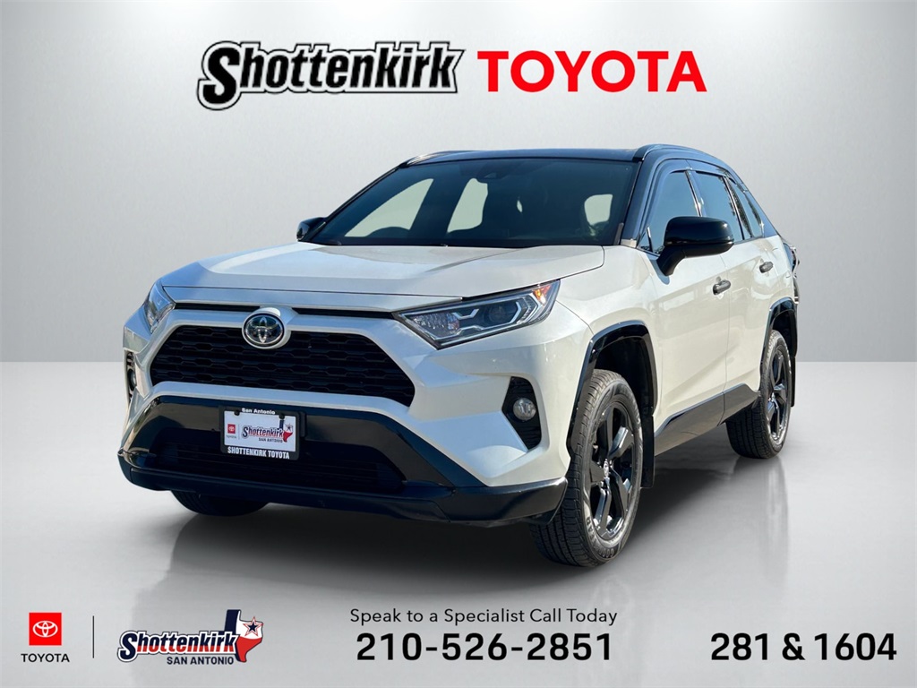 2021 Toyota RAV4 XSE's photo