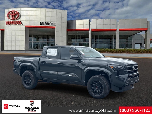 2025 Toyota Tacoma SR5's photo