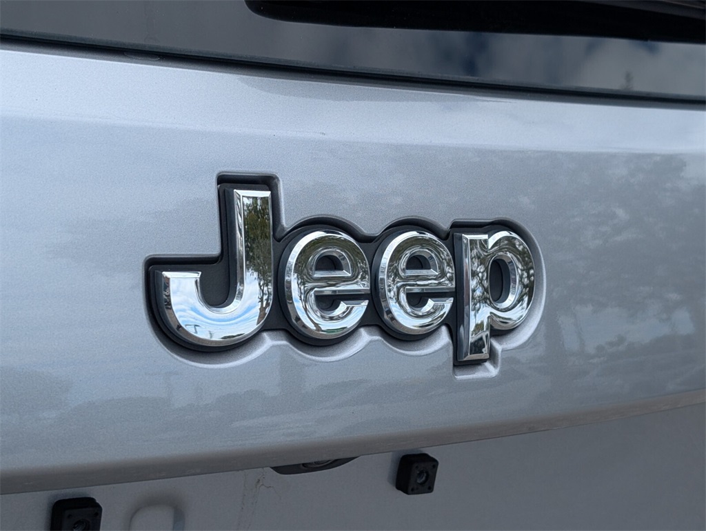 used 2018 Jeep Grand Cherokee car, priced at $17,988