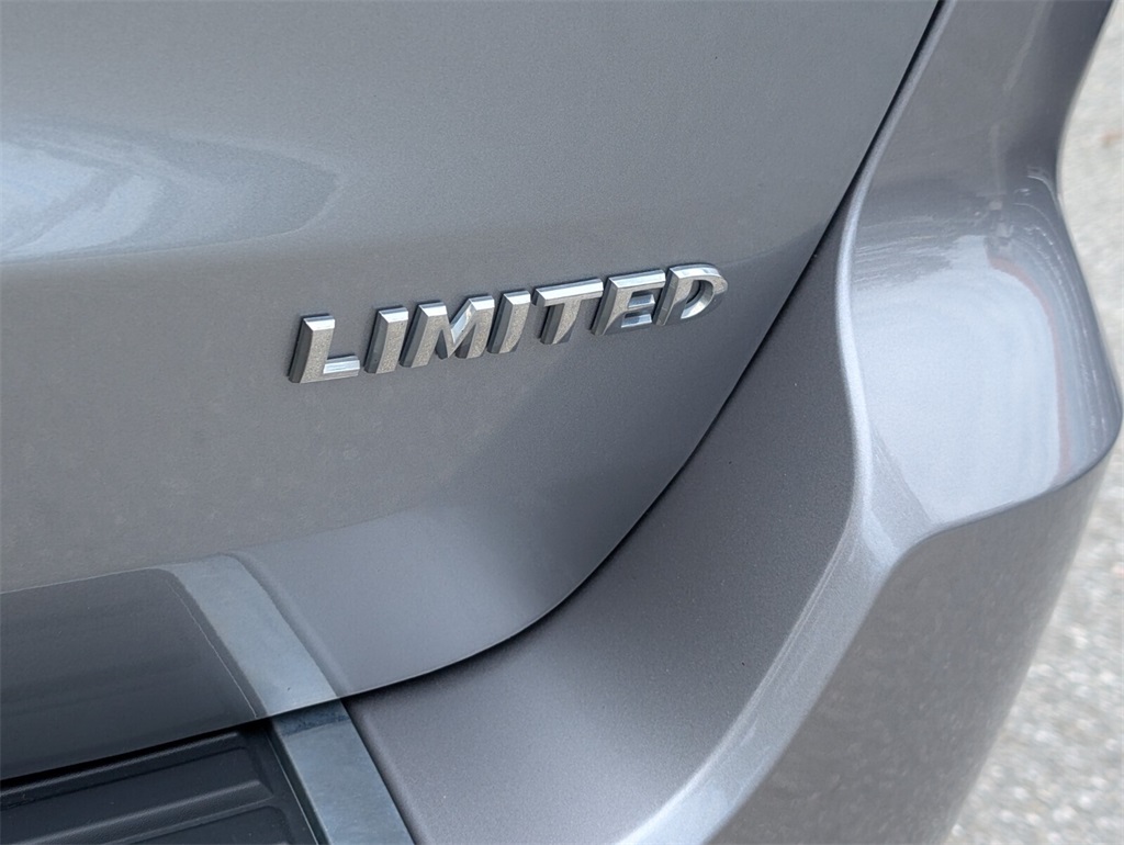 used 2018 Jeep Grand Cherokee car, priced at $17,988