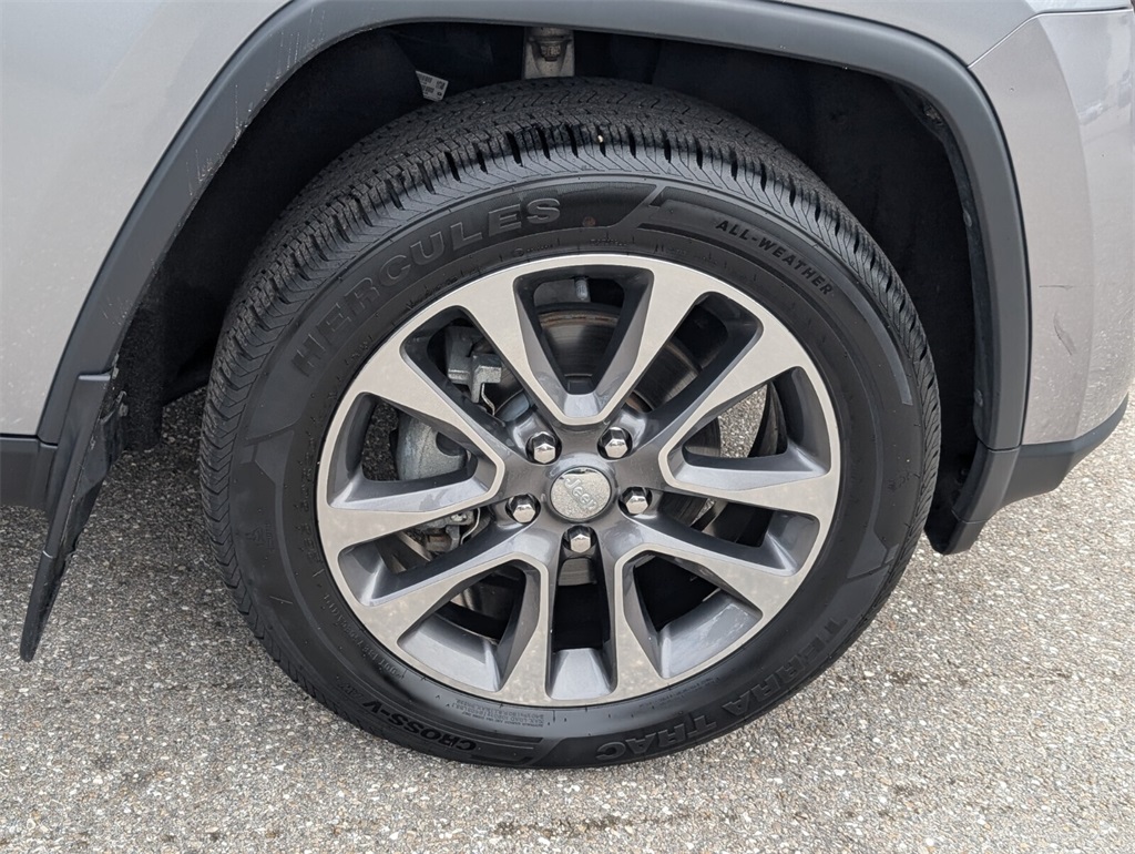 used 2018 Jeep Grand Cherokee car, priced at $17,988