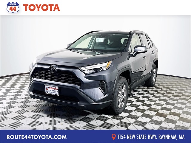 2025 Toyota RAV4 LE's photo