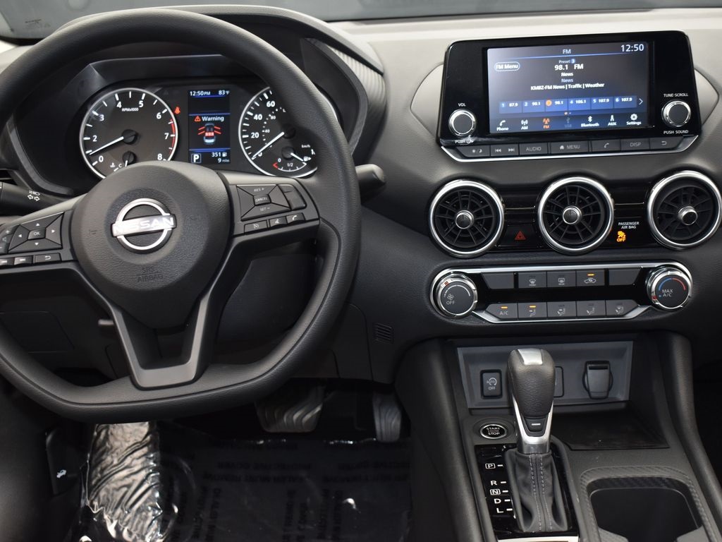 2025 Nissan Sentra S photo 13