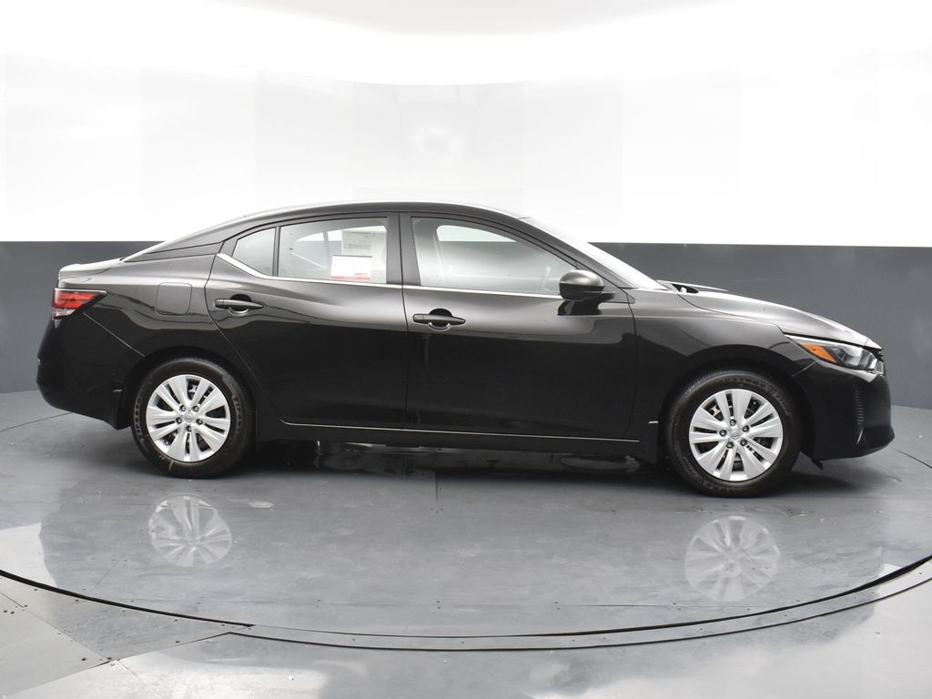 2025 Nissan Sentra S photo 4