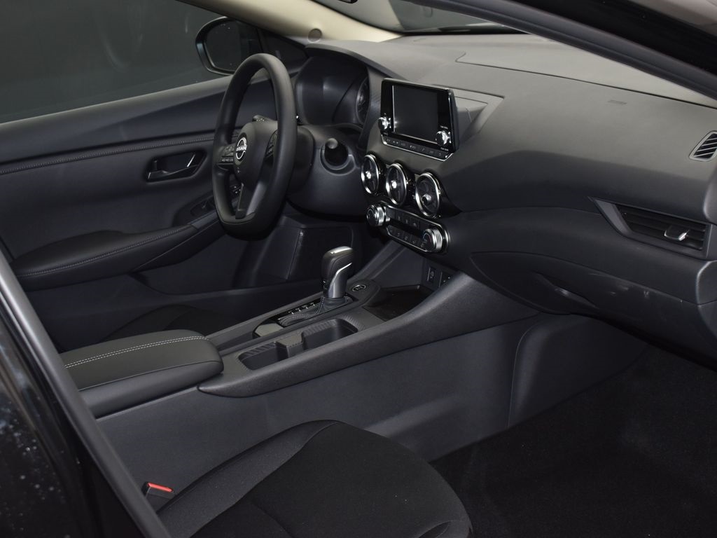 2025 Nissan Sentra S photo 6