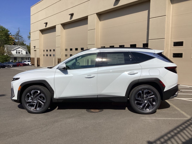 New 2025 Hyundai Tucson Hybrid SUV