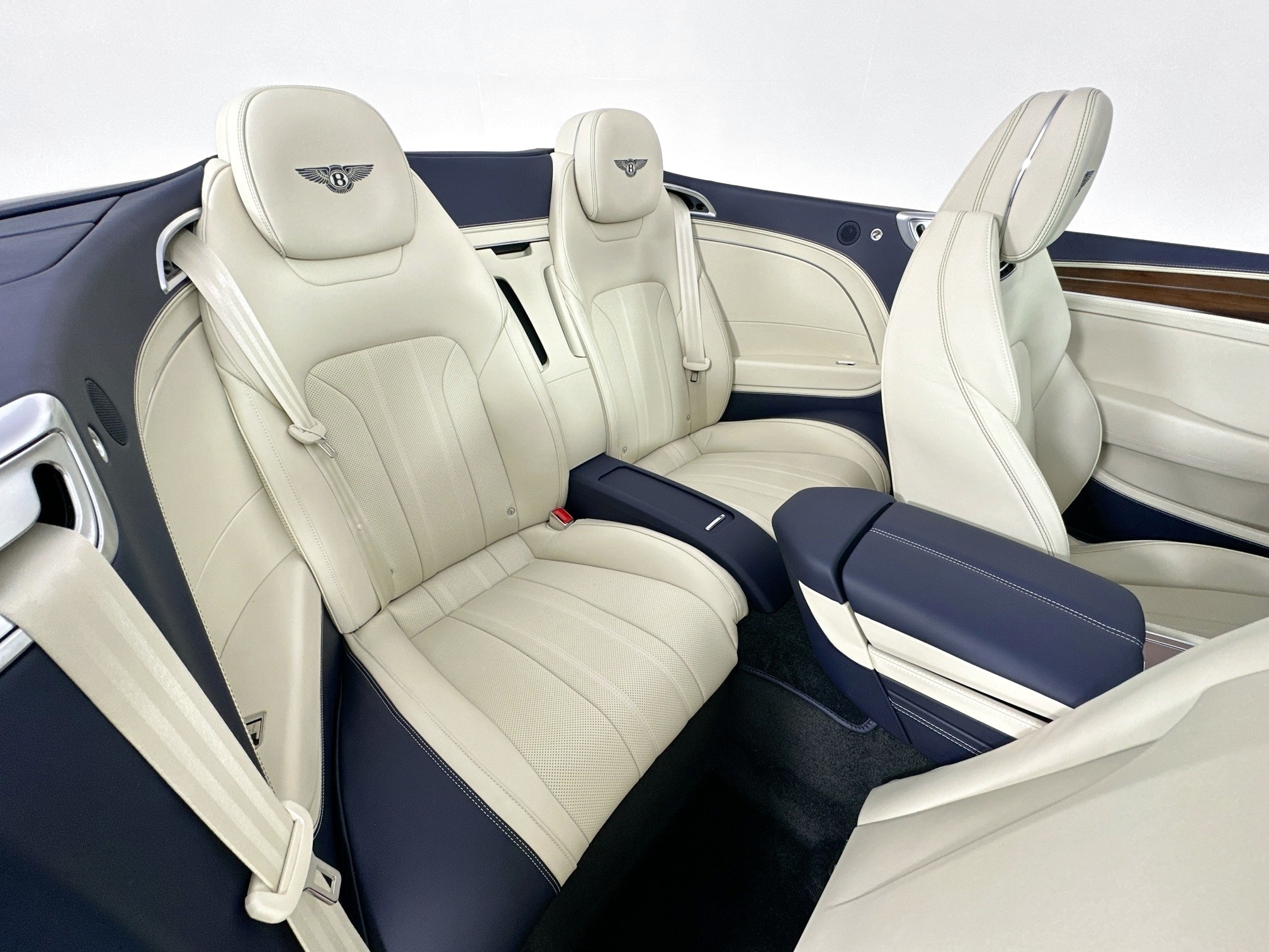 new 2026 Bentley Continental GTC car