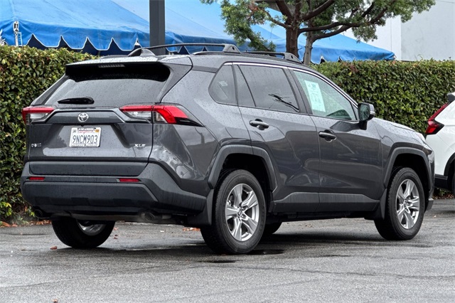2024 Toyota RAV4 XLE photo 2