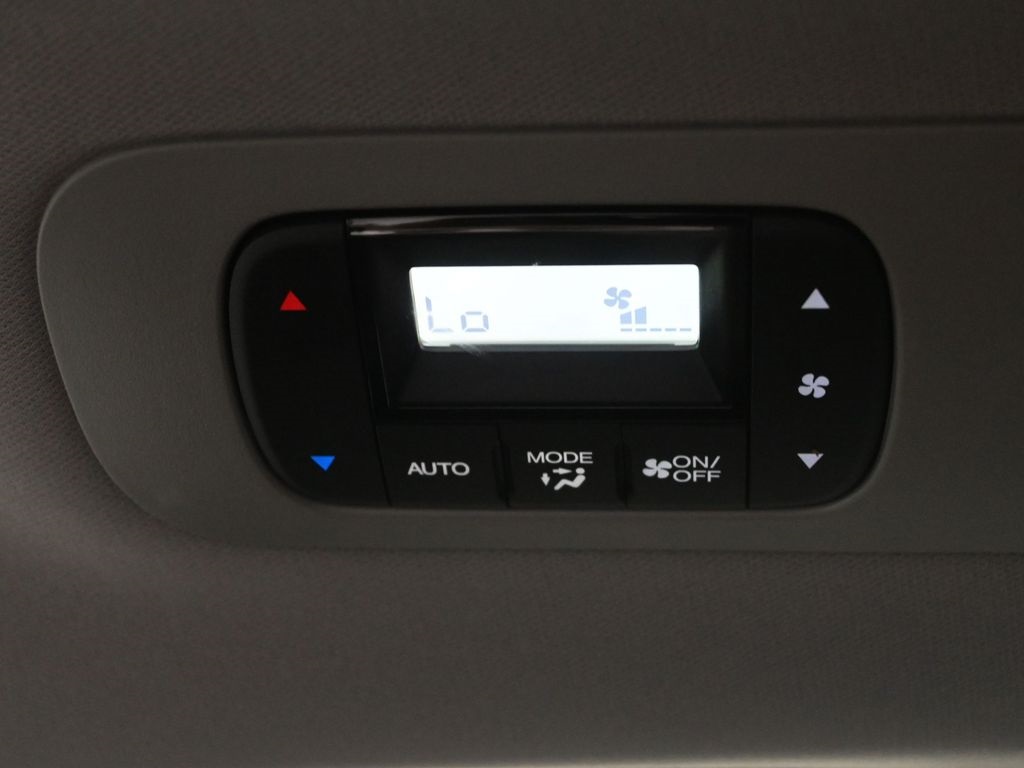 2024 Honda Odyssey Elite photo 31