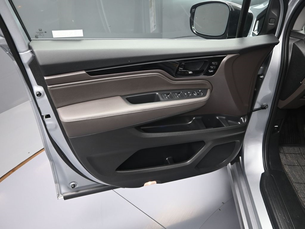 2024 Honda Odyssey Elite photo 9