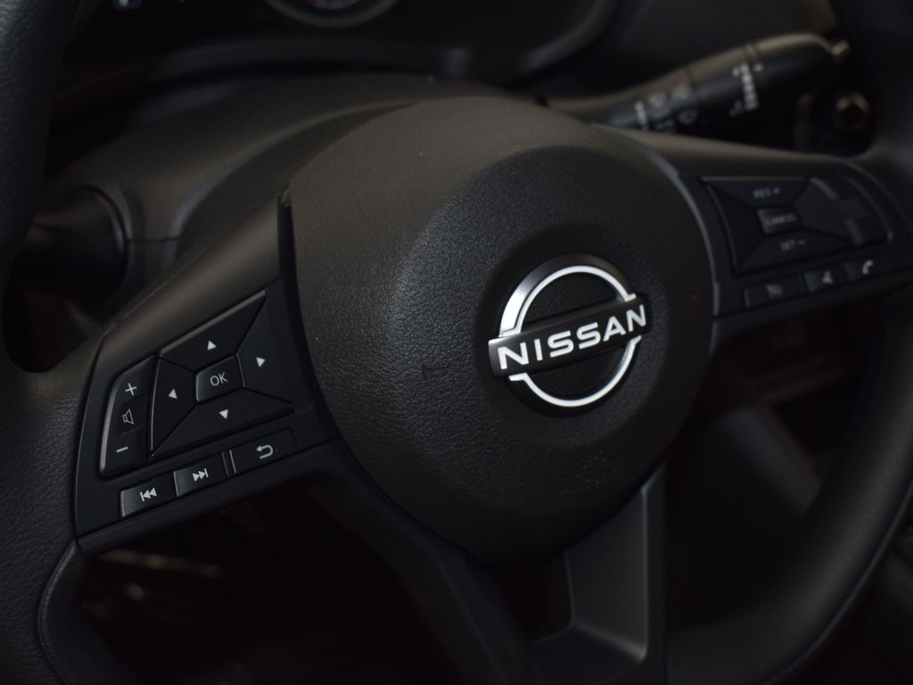 2025 Nissan Sentra S photo 13