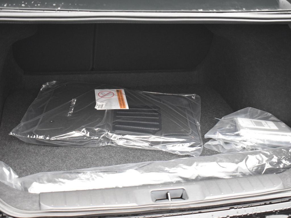 2025 Nissan Sentra S photo 18