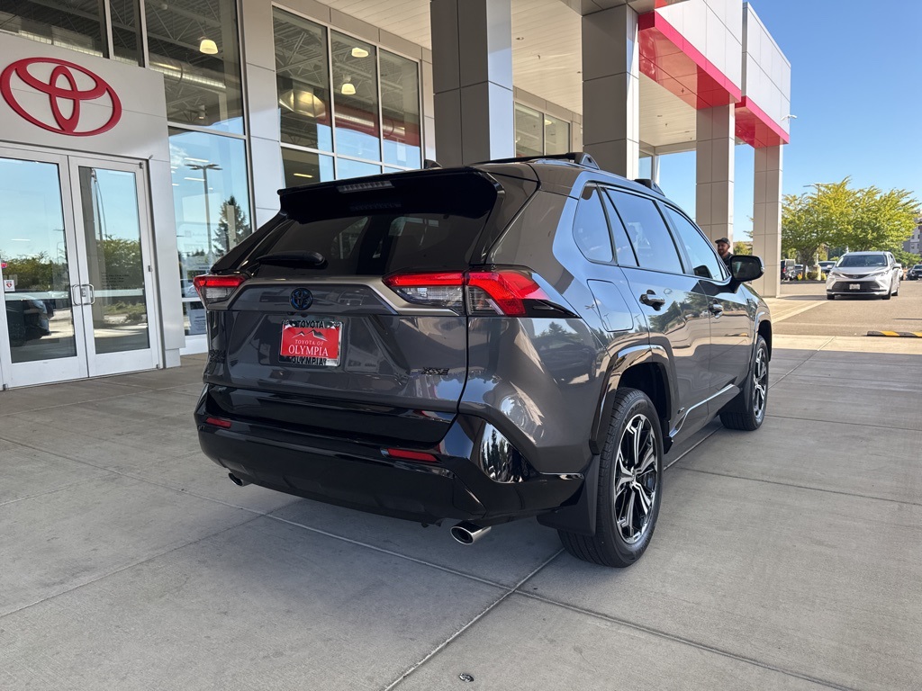 2024 Toyota RAV4 Prime XSE photo 3